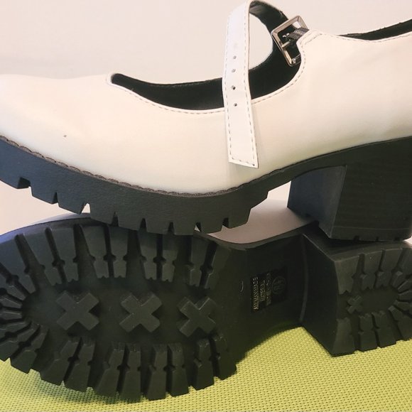 Mary Jane heels - Picture 3 of 4